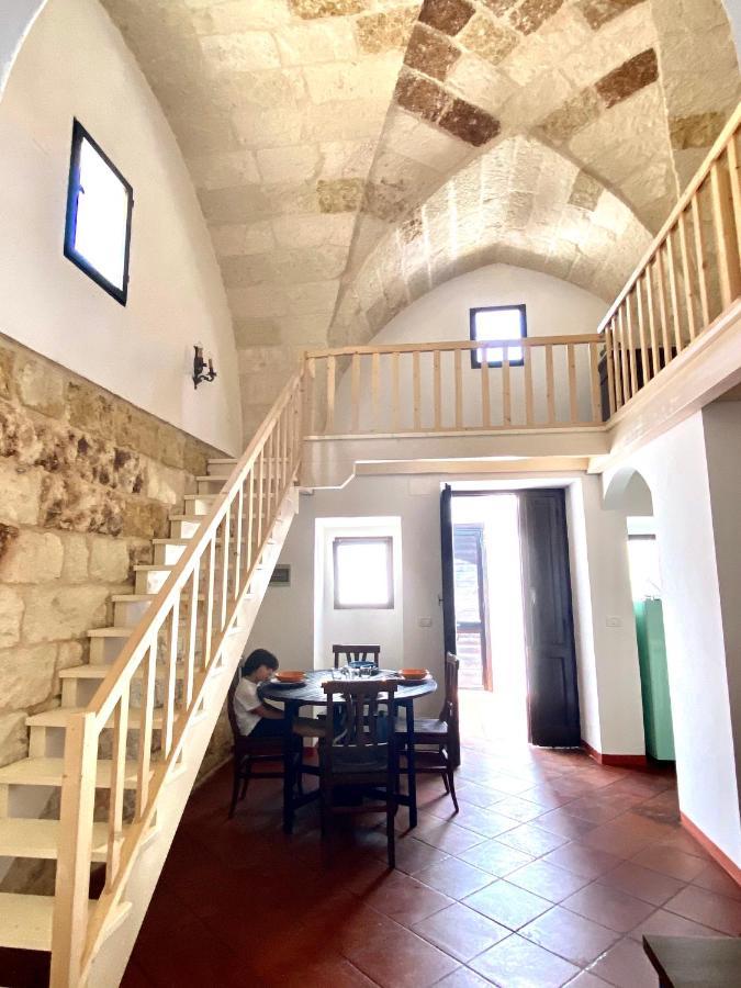 Ca Strignano Suite, Typical House Кастриняно дел Капо Екстериор снимка